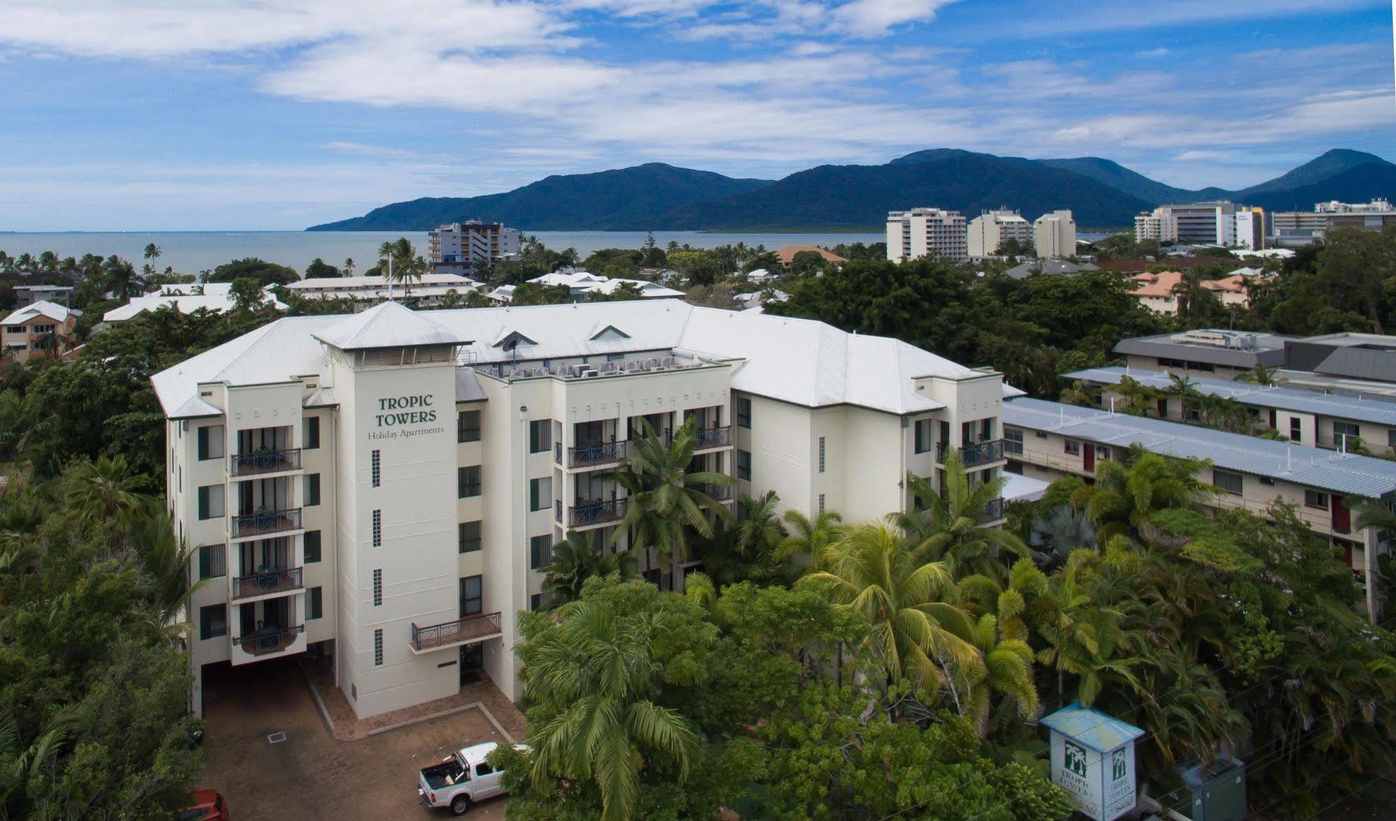 Tropic Towers Apartments Cairns Exterior photo