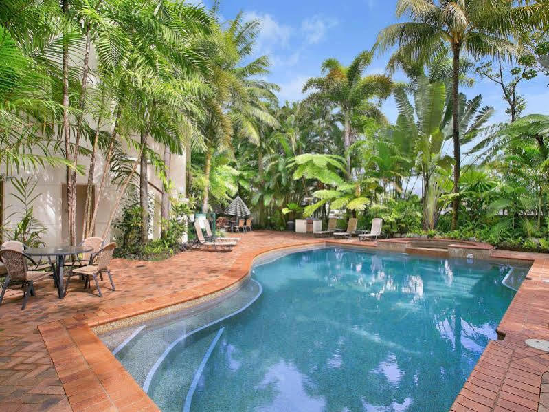 Tropic Towers Apartments Cairns Exterior photo