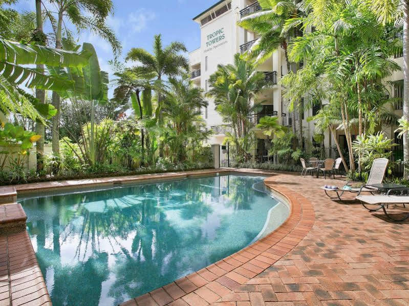 Tropic Towers Apartments Cairns Exterior photo